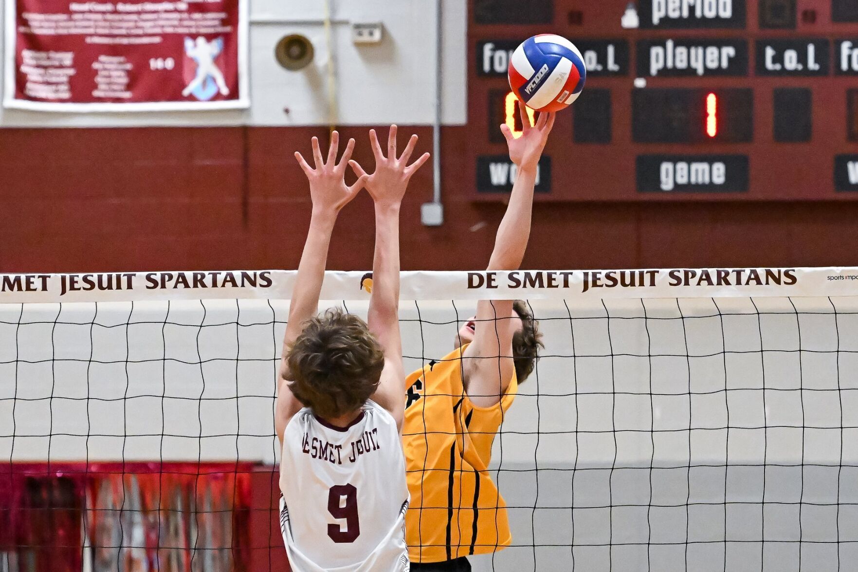05/02/24 - Boys Volleyball Vianney at De Smet